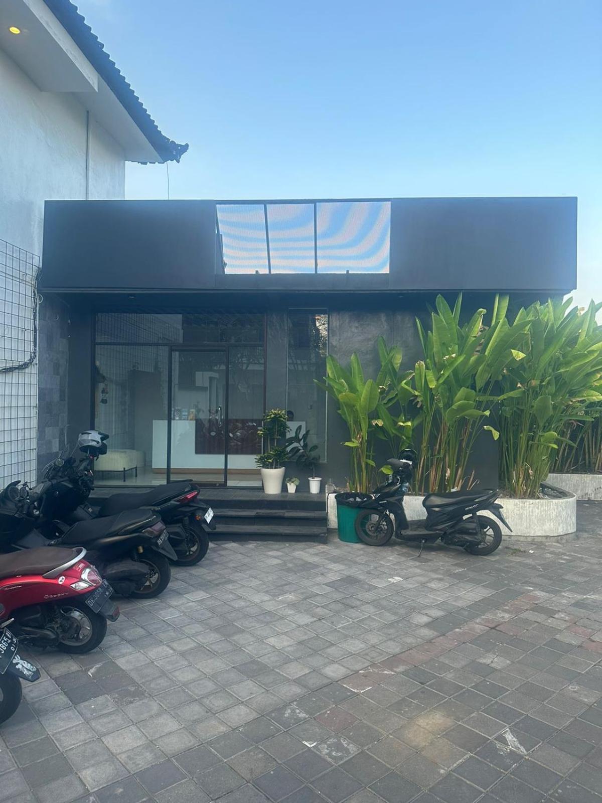 The Hita Apartement Seminyak Buitenkant foto